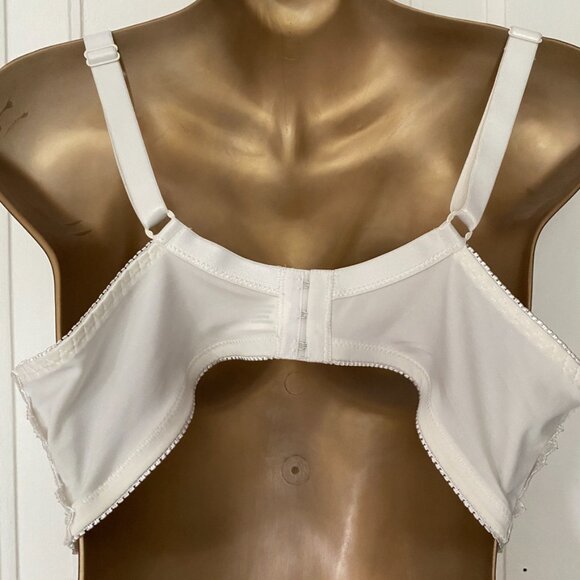 NWT Ivory Lacy Underwire Bra - 42 E Large European Bra - Picture 2 of 10